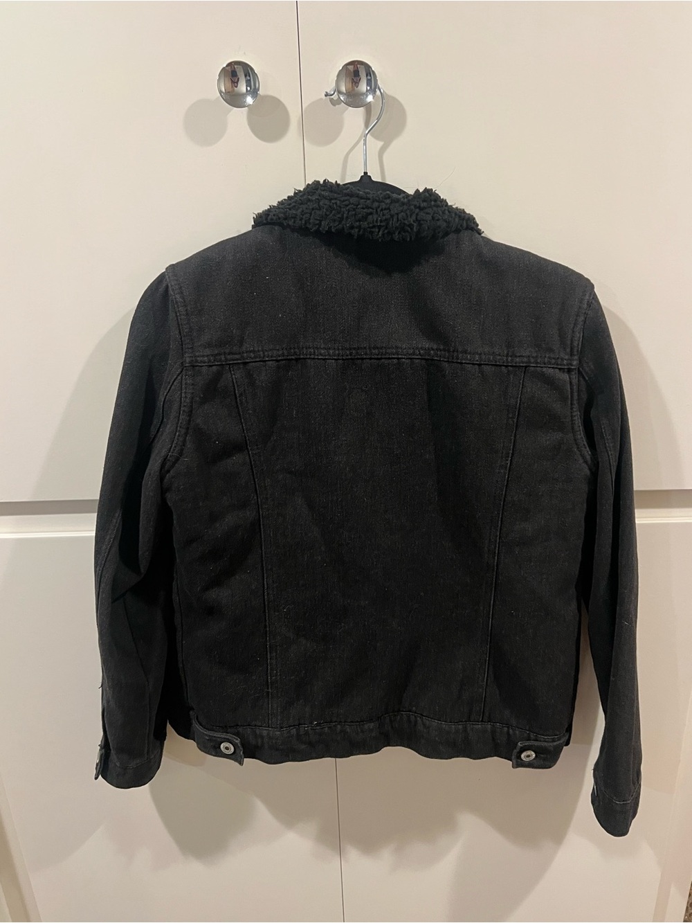 Sky and Sparrow Black Sherpa-Lined Denim Jacket - Picture 3 of 3